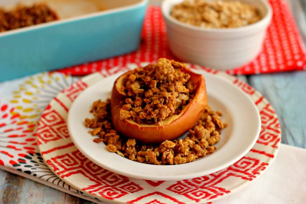 Baked Apples with Granola Pumpkin 'N Spice