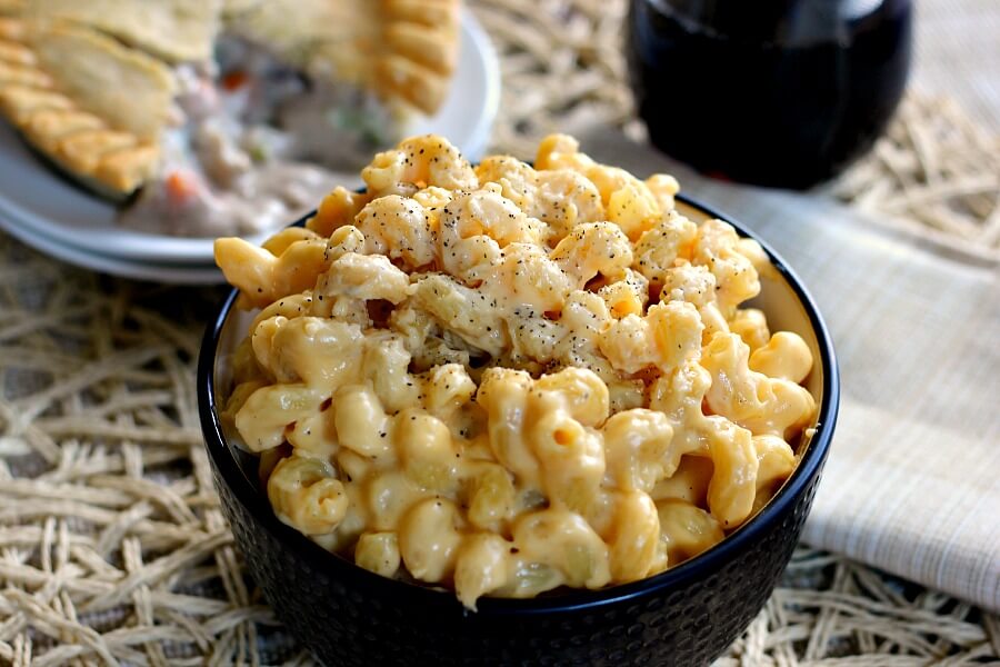 This Creamy Stovetop Macaroni and Cheese takes just minutes to prepare, contains two types of cheese, and is creamy, hearty, and delicious! #pumpkinnspice #comfortfood #sidedish #macaroniandcheese #dinner #macandcheese