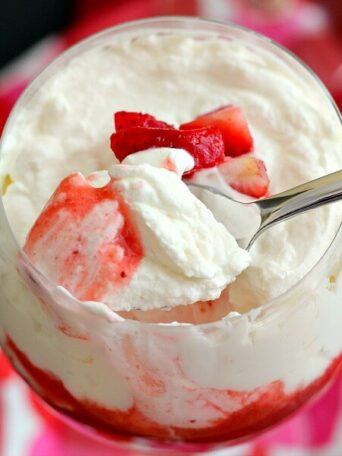 This Whipped Strawberry Delight is filled with sweetened cream and luscious strawberries, a perfect treat to satisfy your sweet tooth.