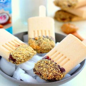 Packed with nutritious ingredients and ready in minutes, these pops are a version of the classic pie, in healthy form. Greek yogurt, Almond Breeze Almondmilk Coconutmilk Vanilla Unsweetened, peanut butter, and honey makes these pops suitable for breakfast, a mid-morning snack, or even as a healthy dessert!