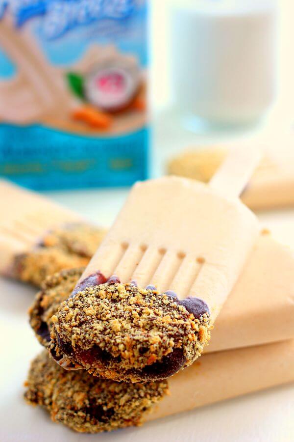 Packed with nutritious ingredients and ready in minutes, these pops are a version of the classic pie, in healthy form. Greek yogurt, Almond Breeze Almondmilk Coconutmilk Vanilla Unsweetened, peanut butter, and honey makes these pops suitable for breakfast, a mid-morning snack, or even as a healthy dessert!