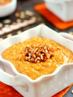 Packed with hearty oats, creamy pumpkin, and spices, this dish makes the perfect breakfast for those cool, fall mornings. The cozy flavors blend together to taste like your favorite pie, in oatmeal form!