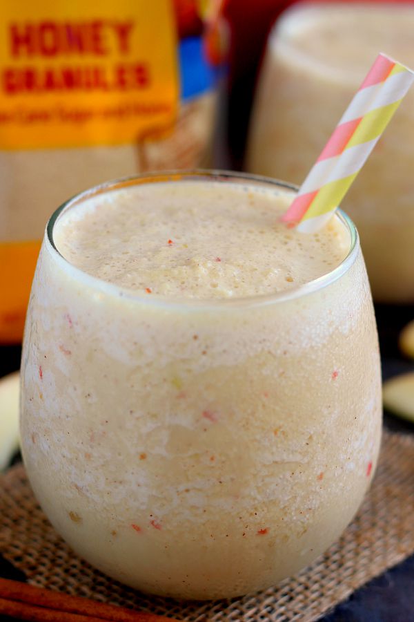 Filled with fresh apple cider, creamy Greek yogurt, and apple chunks, this Apple Cider Smoothie is a refreshingly delicious drink. On the healthier side and full of flavor, this smoothie is perfect to sip on when enjoying the crisp, fall weather! #applecider #appleciderrecipe #applecidersmoothie #falldrinks #fallrecipes #fallbreakfasts #recipe #appledrinks