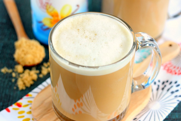 Packed with hints of brown sugar, smooth vanilla and a bold flavor, this Brown Sugar Vanilla Latte is easy to make and perfect for coffee lovers. This latte is a fraction of the calories found in your local coffee shop and so delicious, too!