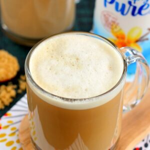 Packed with hints of brown sugar, smooth vanilla and a bold flavor, this Brown Sugar Vanilla Latte is easy to make and perfect for coffee lovers. This latte is a fraction of the calories found in your local coffee shop and so delicious, too!