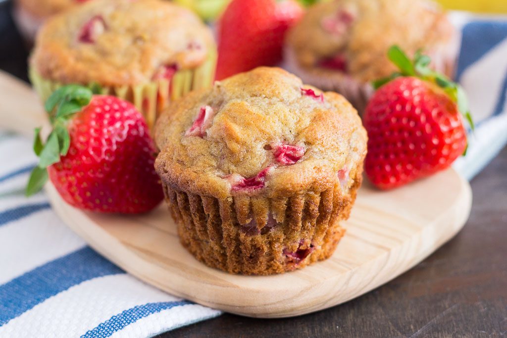Strawberry Banana Muffins {Plus a Video!} Pumpkin 'N Spice