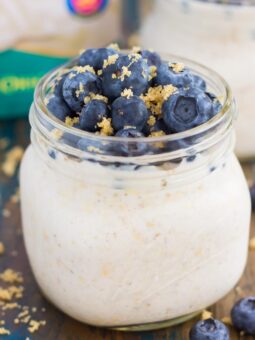 Packed with nutritious ingredients and full of flavor, these Blueberry French Toast Overnight Oats taste like the classic dish, in healthier form. Hearty oats, Greek yogurt, maple syrup, and a sprinkling of sweetness give these overnight oats a delicious taste that's ready to fuel you all morning long!
