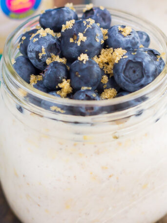 Packed with nutritious ingredients and full of flavor, these Blueberry French Toast Overnight Oats taste like the classic dish, in healthier form. Hearty oats, Greek yogurt, maple syrup, and a sprinkling of sweetness give these overnight oats a delicious taste that's ready to fuel you all morning long!