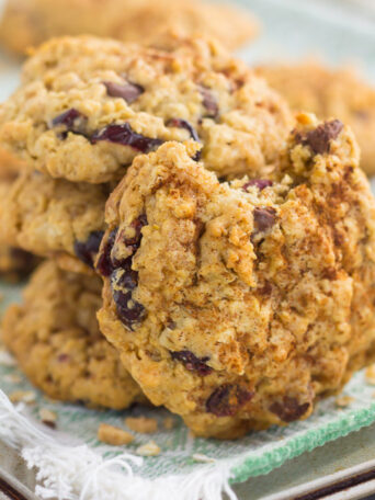 a pile of oatmeal cookies