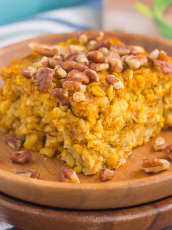 This Pumpkin Pie Baked Oatmeal is bursting with oats, sweet pumpkin, and cozy fall spices. Hearty, healthy and perfect for oatmeal lovers, this easy breakfast captures the flavors of the season!