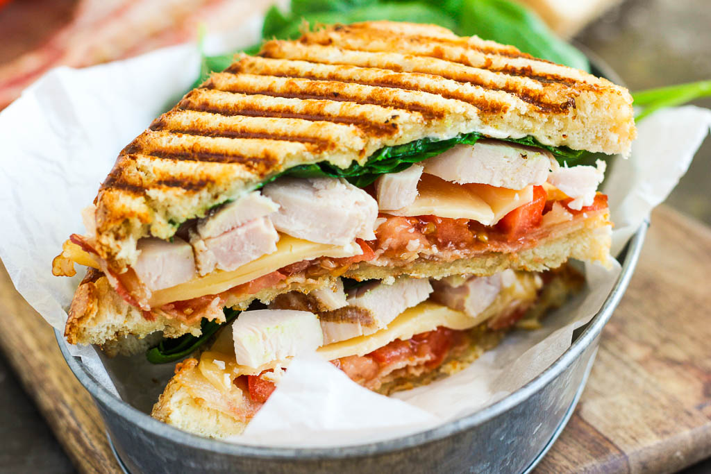 Loaded with tender chunks of chicken, crisp bacon, fresh spinach, Havarti c...