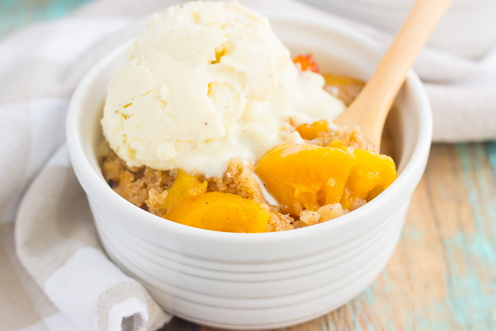 Crock Pot Peach Cobbler (Made with Bisquick!) Pumpkin 'N