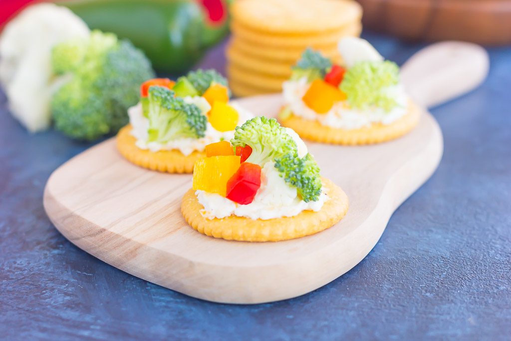 These sweet and savory snack crackers are perfect for entertaining those hungry house guests, or just as a little treat for yourself. Easy to make and even better to eat, you'll love the fresh and simple flavors of this simple snack!