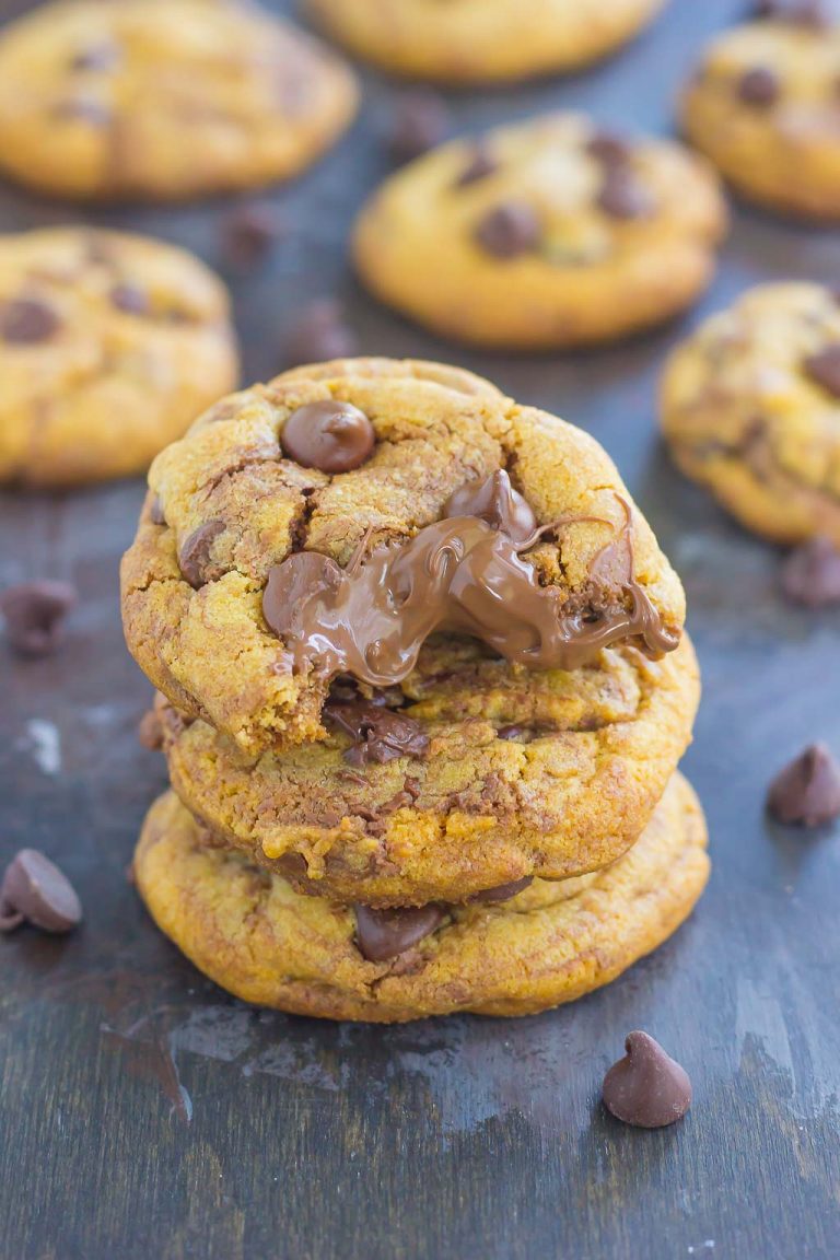 Nutella Stuffed Chocolate Chip Cookies - Pumpkin 'N Spice