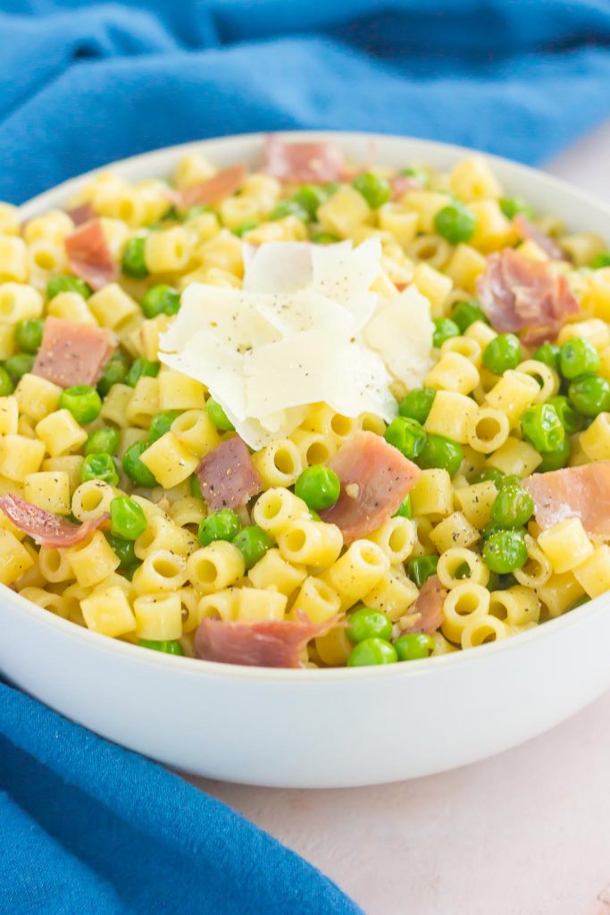 Garlic Butter Pasta with Prosciutto and Peas Pumpkin 'N Spice