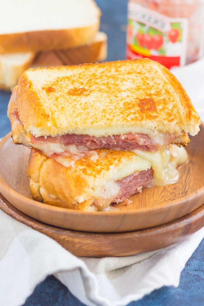 Prosciutto, Raspberry and Brie Grilled Cheese Pumpkin 'N Spice