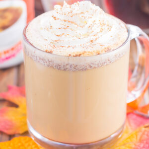 This Cinnamon Maple Latte is filled with cozy fall flavors and is perfect to enjoy during the season. Packed with hints of maple, cinnamon and nutmeg, this homemade latte was made for coffee lovers everywhere!
