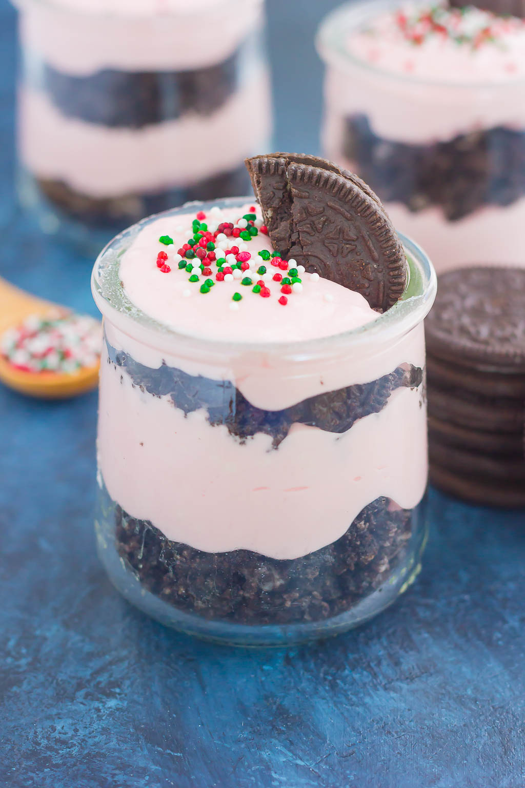 This No-Bake Peppermint Oreo Cheesecake features a sweet and creamy peppermint cheesecake batter that requires no oven. A rich, Oreo cookie crust and festive sprinkles make this cheesecake perfect for the holidays!