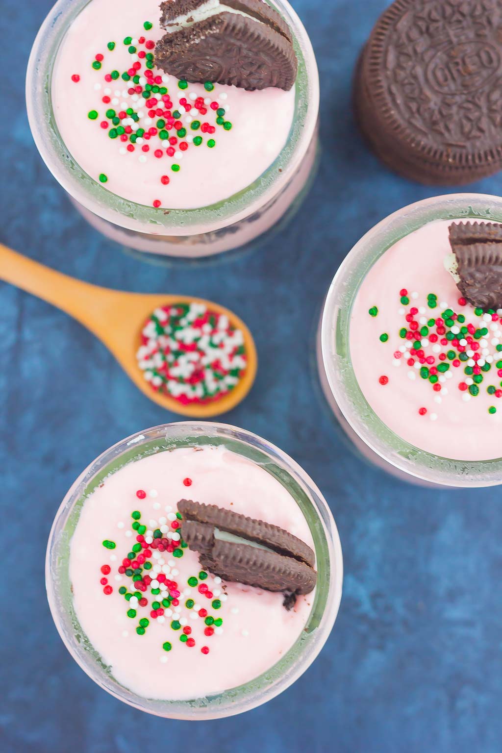 This No-Bake Peppermint Oreo Cheesecake features a sweet and creamy peppermint cheesecake batter that requires no oven. A rich, Oreo cookie crust and festive sprinkles make this cheesecake perfect for the holidays!