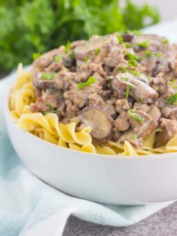 This One Pan Beef Stroganoff is packed with crumbled ground beef, tender mushrooms, and a rich and creamy sauce. Made with just a few ingredients and ready in just 30 minutes, you can have this easy dish ready to devour in no time!