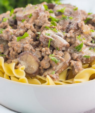 This One Pan Beef Stroganoff is packed with crumbled ground beef, tender mushrooms, and a rich and creamy sauce. Made with just a few ingredients and ready in just 30 minutes, you can have this easy dish ready to devour in no time!