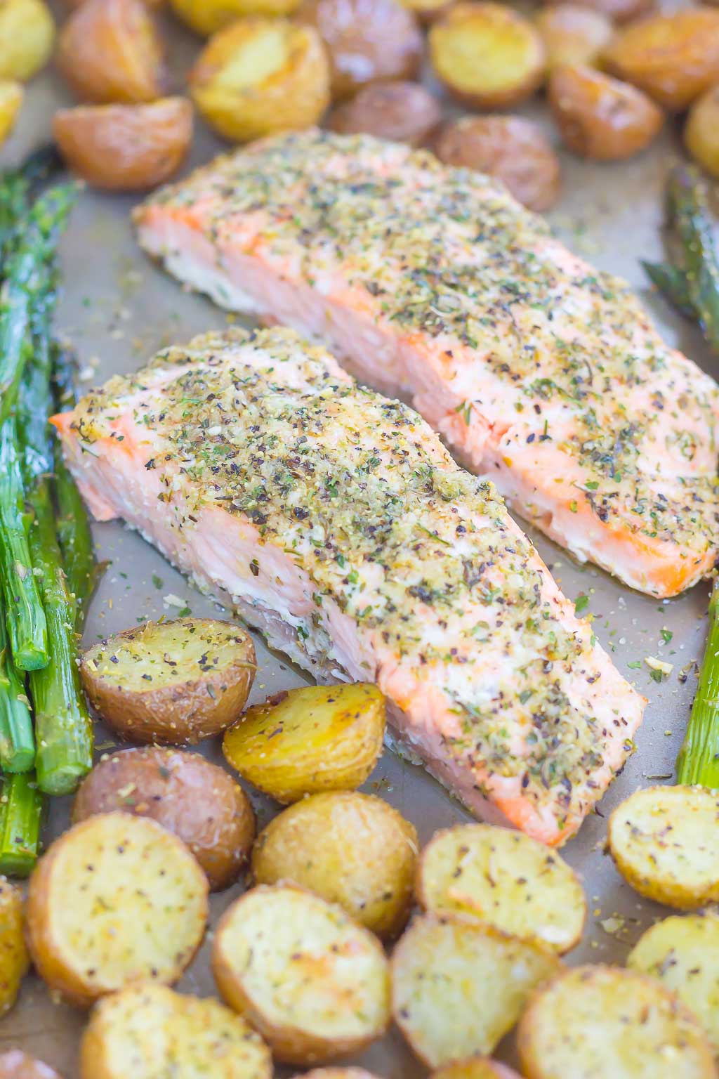 sheet pan salmon and potatoes with asparagus 