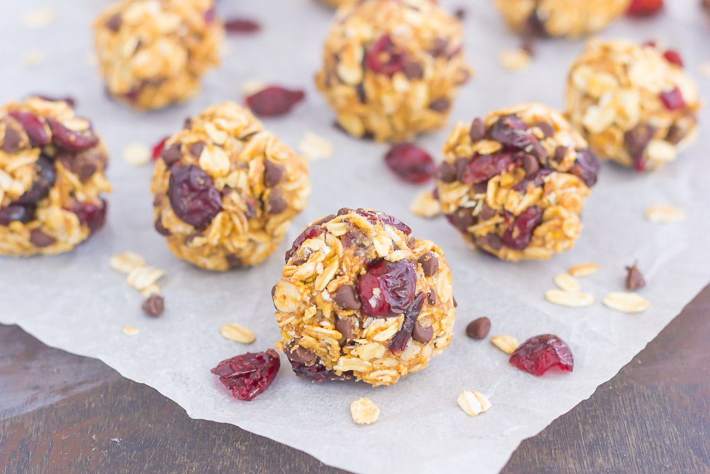 Cherry Chocolate Chip Energy Bites - Pumpkin 'N Spice