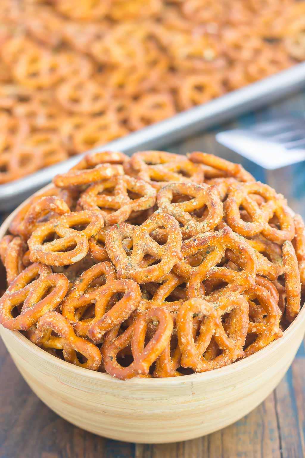 bowl of ranch pretzels