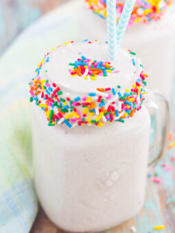 Creamy vanilla ice cream, swirled with funfetti cake batter mix creates this smooth and indulgent Funfetti Cake Batter Milkshake!