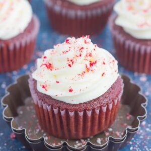 christmas cupcakes with peppermint frosting