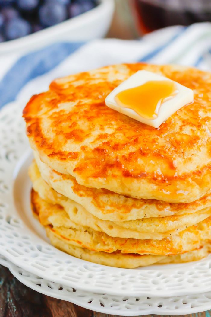 Homemade Buttermilk Pancakes (So Fluffy!) - Pumpkin 'N Spice