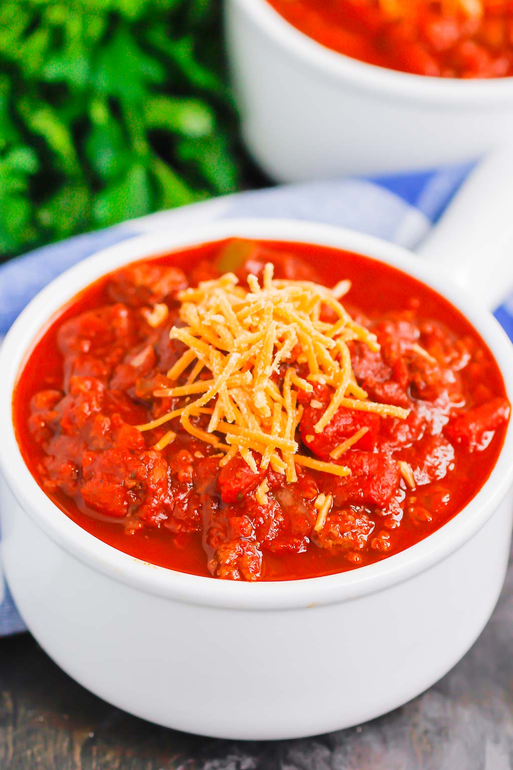 Instant Pot No Bean Chili is a simple, hearty meal that's ready in no time. Made with two types of ground beef and loaded with flavor, you'll never miss the beans in this cozy dish! #chili #nobeanchili #chilinobeans #instantpot #instantpotchili #Instantpotnobeanchili #dinner #comfortfood