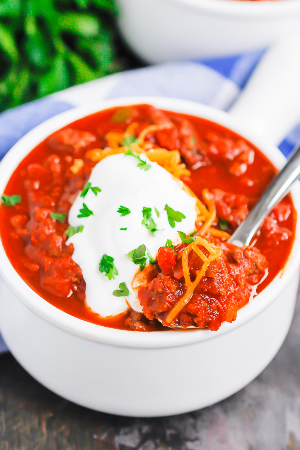 Instant Pot No Bean Chili is a simple, hearty meal that's ready in no time. Made with two types of ground beef and loaded with flavor, you'll never miss the beans in this cozy dish! #chili #nobeanchili #chilinobeans #instantpot #instantpotchili #Instantpotnobeanchili #dinner #comfortfood