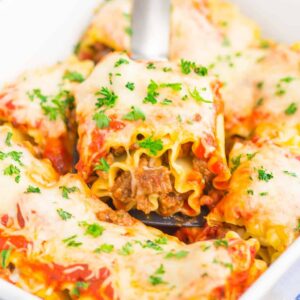 Easy Lasagna Rolls combine the classic flavors of lasagna, but without all of the prep work. With just a few ingredients, this hearty comfort dish is ready in 30 minutes!