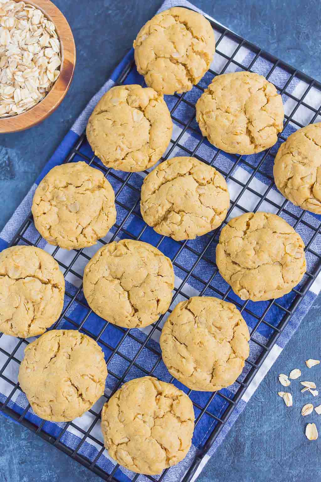 Peanut Butter Oatmeal Cookies are soft, chewy, and loaded with flavor. This easy cookie recipe is ready in no time and perfect for peanut butter lovers! #cookies #peanutbuttercookies #peanutbutteroatmealcookies #bestpeanutbuttercookies #easycookierecipe #dessert