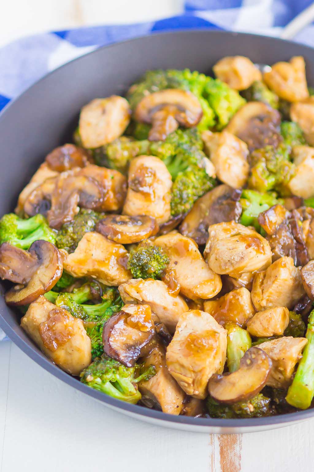 Chicken and Broccoli Stir Fry - Pumpkin 'N Spice