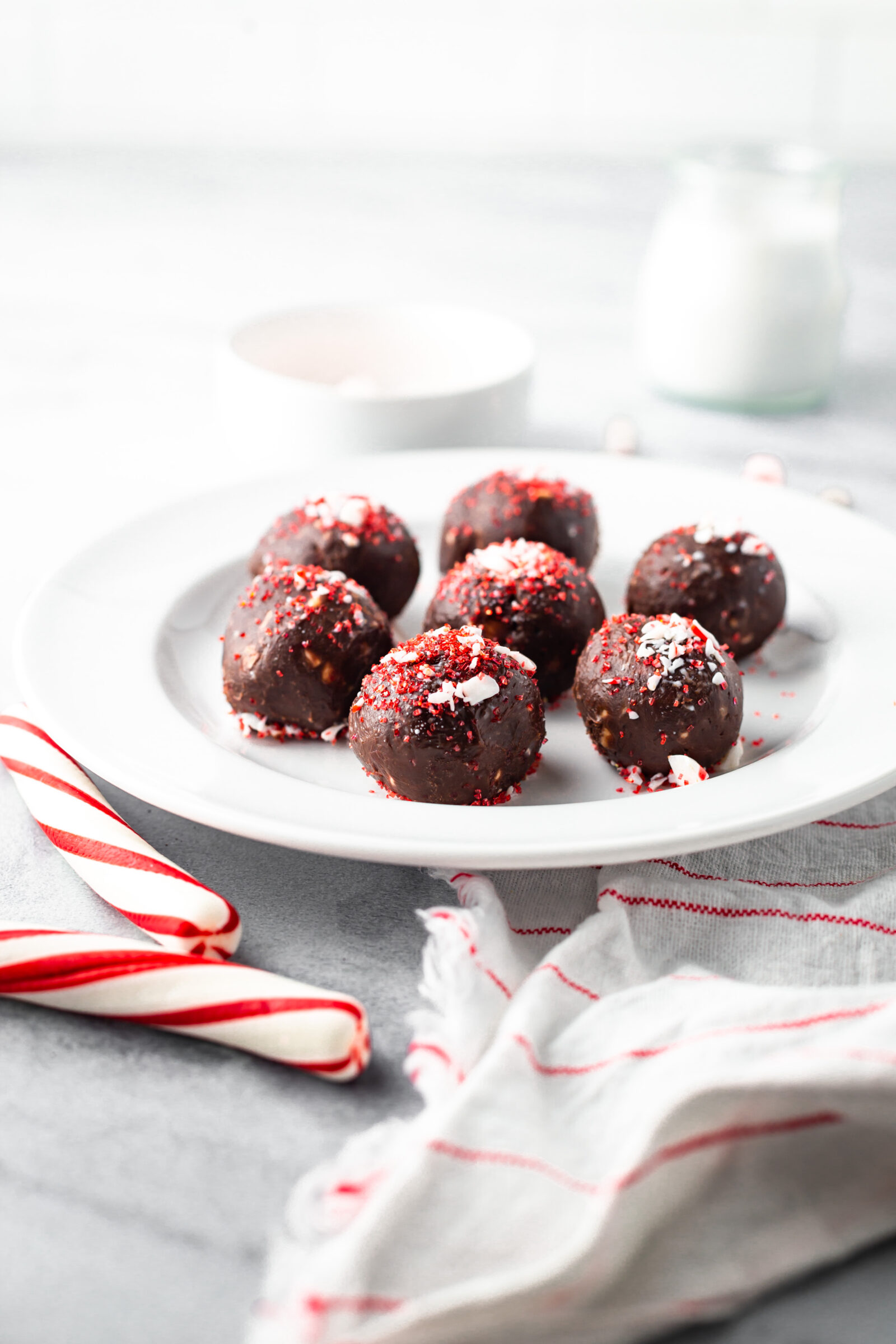 Easy Peppermint Truffles