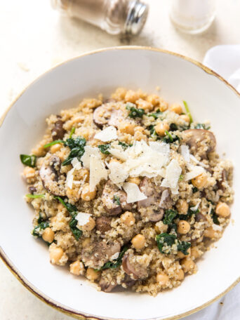 Spinach Mushroom Quinoa Bowl