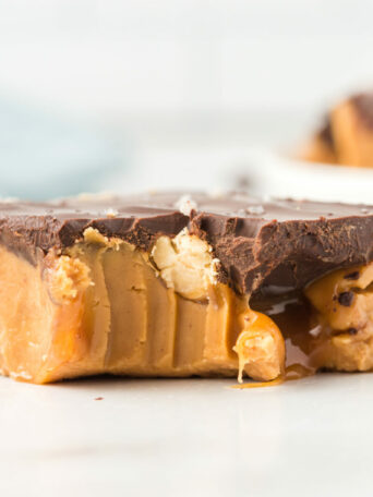 No Bake Snickers Peanut Butter Bars
