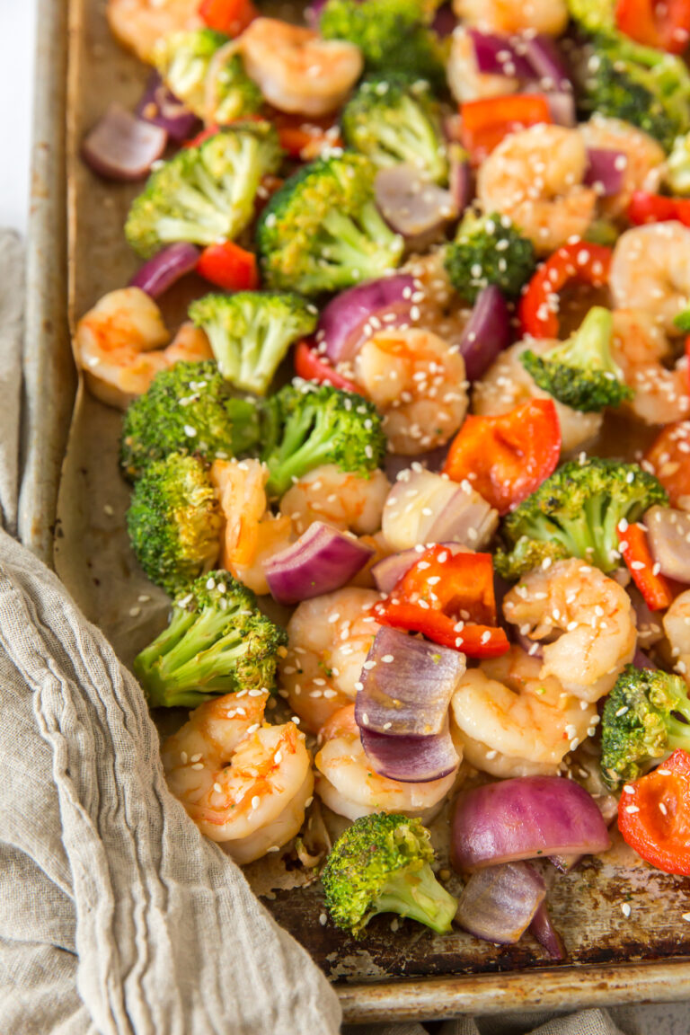 Teriyaki Shrimp Stir Fry with simple teriyaki sauce, shrimp, and fresh veggies.