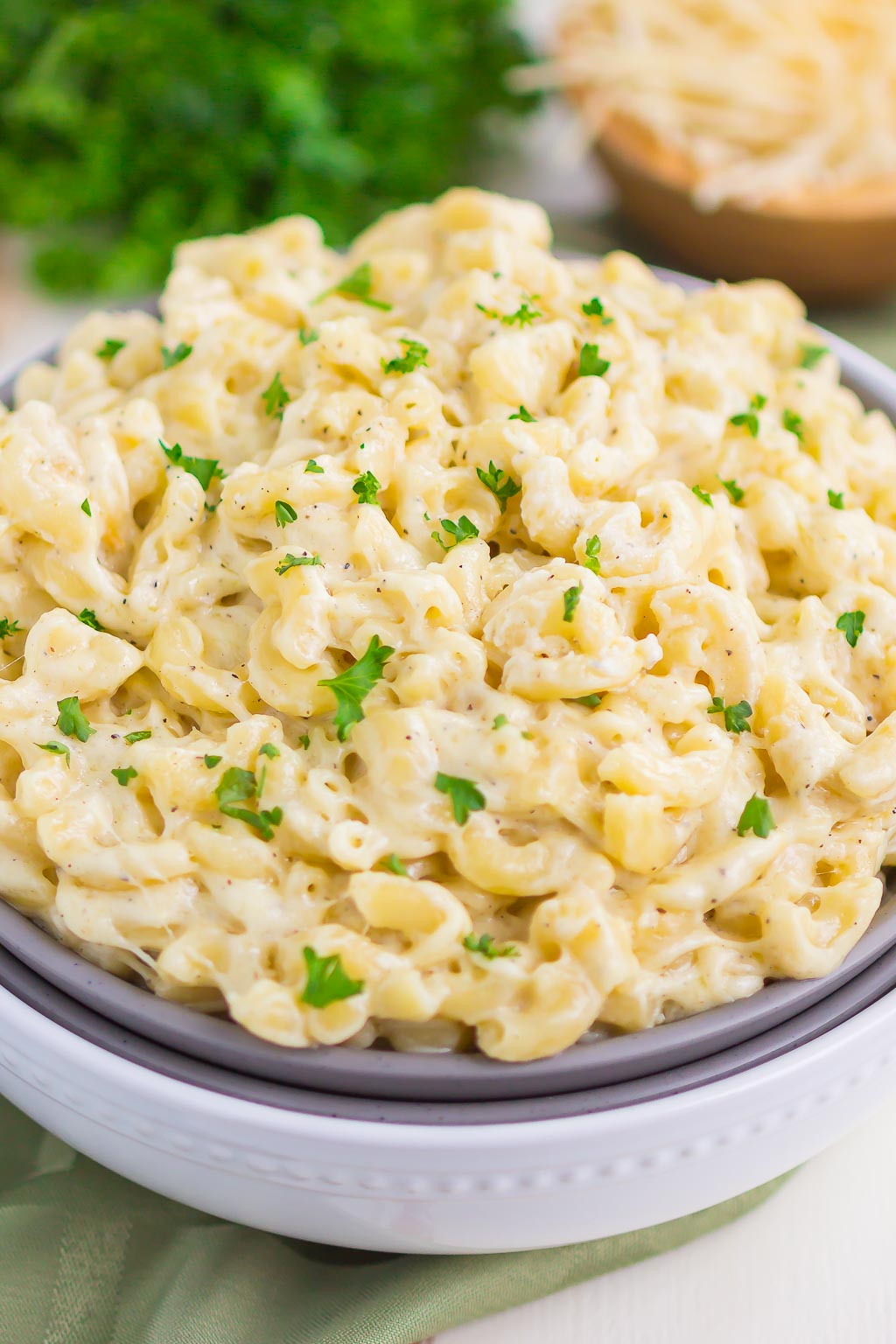 mac and cheese in bowl