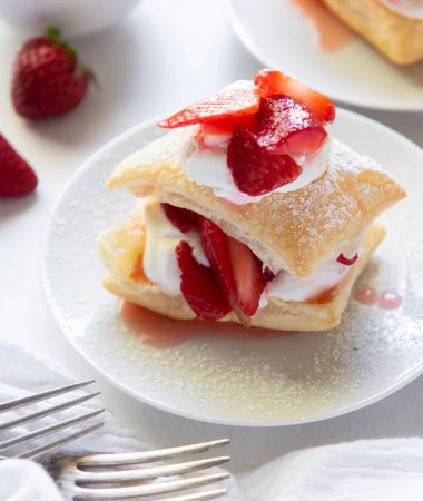 shortcake on a white platte